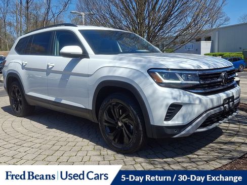 Certified 2023 Volkswagen Atlas SE w/ Black Wheel Package image 1