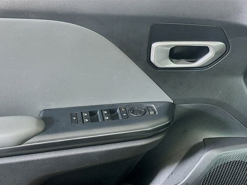 Used 2025 Kia K4 LXS image 15