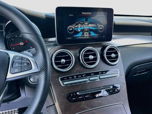 Used 2019 Mercedes-Benz GLC 300 4MATIC image 15