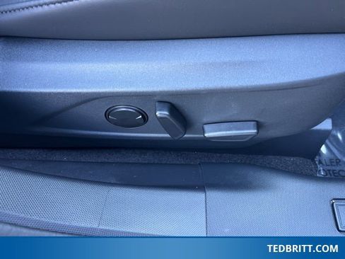 Certified 2025 Ford Mustang Mach-E Premium image 22