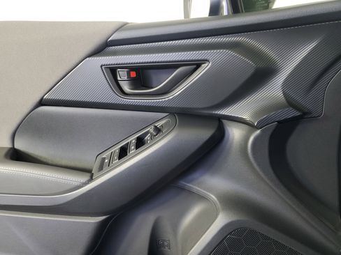 Used 2024 Subaru Crosstrek 2.0i Premium image 29