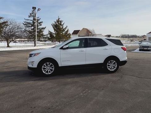 Used 2020 Chevrolet Equinox LT w/ Driver Convenience Package image 5