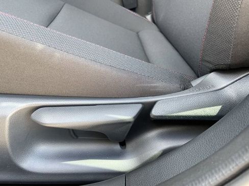 New 2026 Toyota Prius SE image 24