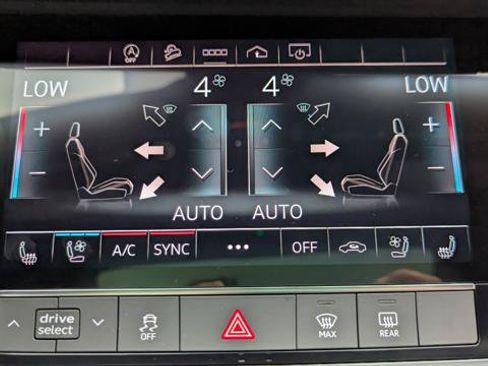 Used 2023 Audi Q8 Premium Plus w/ Premium Plus Package AWD/4WD image 29