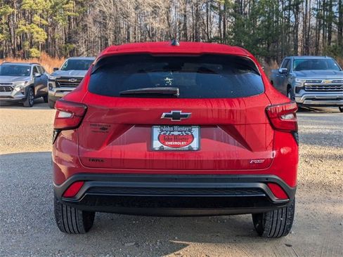 New 2026 Chevrolet Trax RS w/ Sunroof Package image 3
