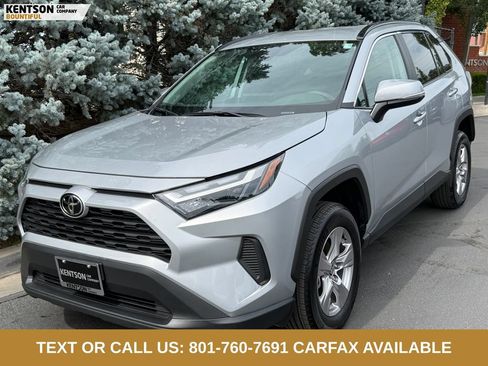Used 2025 Toyota RAV4 XLE AWD/4WD image 3