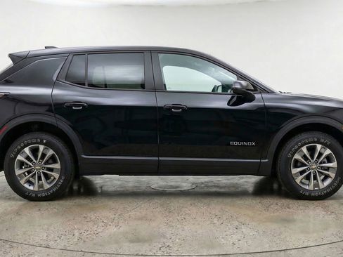 Used 2025 Chevrolet Equinox LT image 11