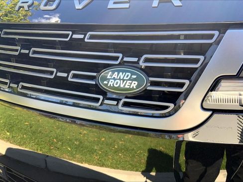 Used 2025 Land Rover Range Rover Sport image 31