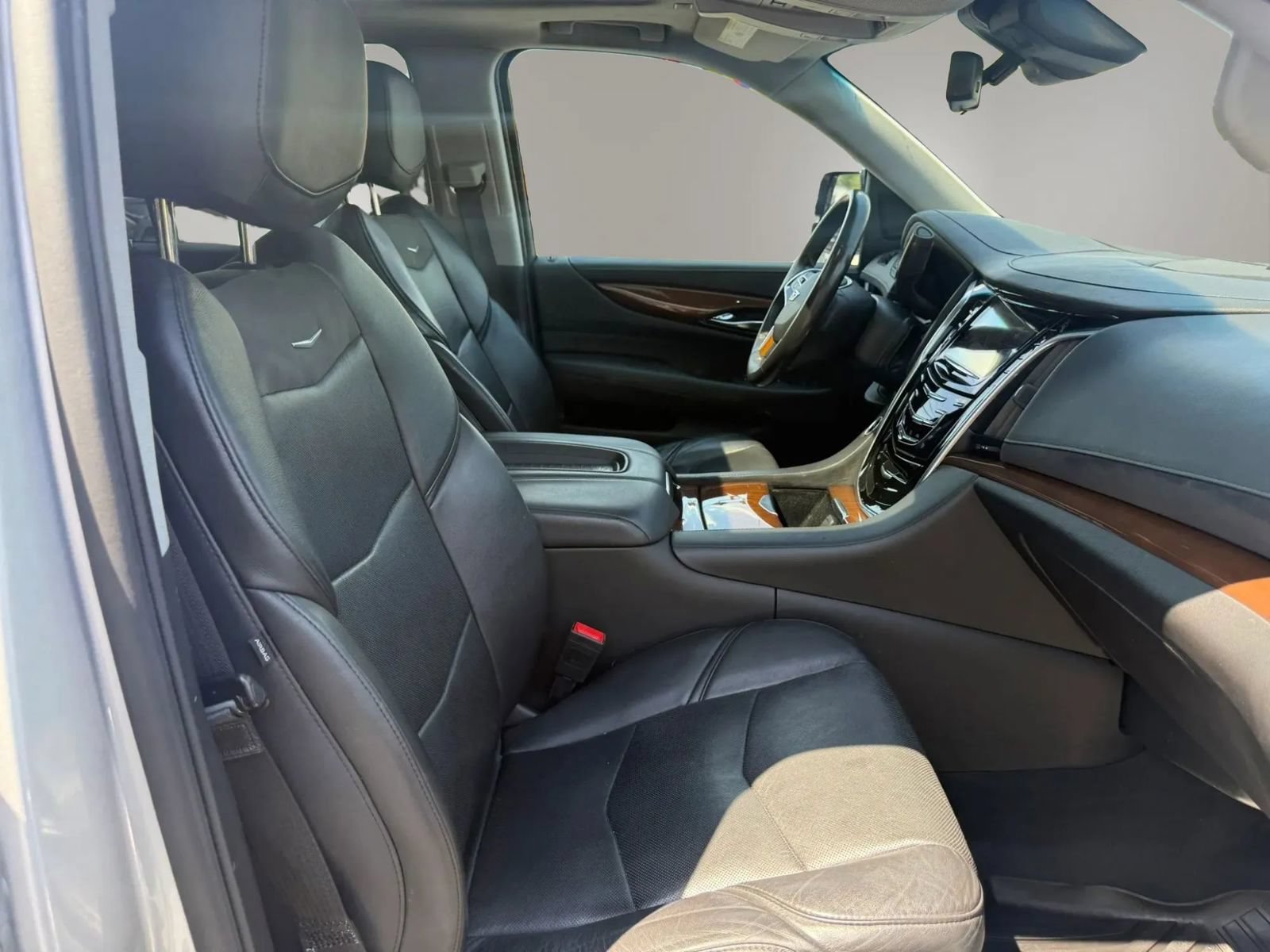 Used 2020 Cadillac Escalade ESV Luxury RWD image 56