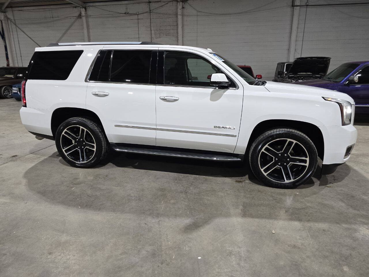 Used 2017 GMC Yukon Denali w/ Open Road Package AWD/4WD image 16
