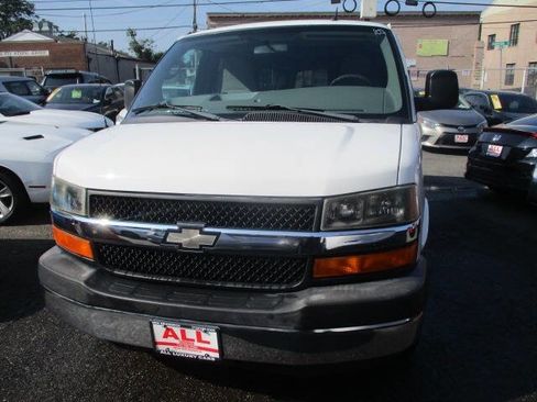 Used 2011 Chevrolet Express 1500 LT w/ LT Preferred Equipment Group image 2