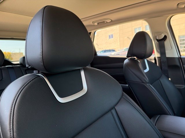 Certified 2025 Hyundai Tucson Limited FWD image 14
