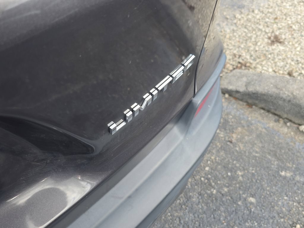 Used 2019 Jeep Cherokee Limited FWD image 8