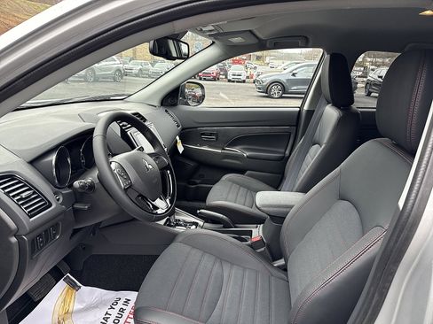 New 2025 Mitsubishi Outlander Sport SE image 11