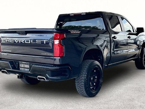 Used 2023 Chevrolet Silverado 1500 Custom Trail Boss AWD/4WD image 2