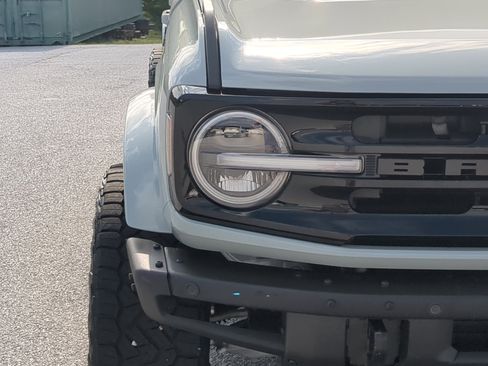 Used 2022 Ford Bronco Outer Banks AWD/4WD image 8