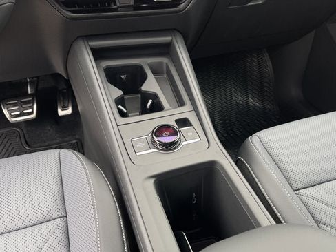 New 2026 Volkswagen Tiguan SE R-Line image 18