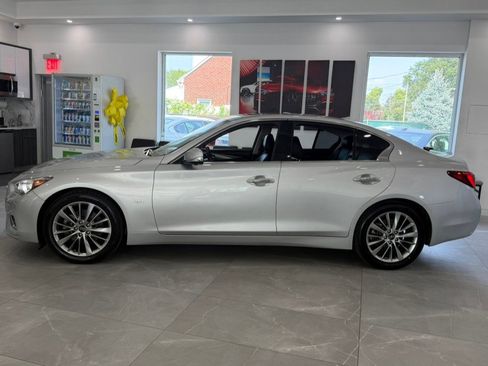 Used 2020 INFINITI Q50 Luxe w/ Essential Package (3.0T Luxe) AWD/4WD image 4