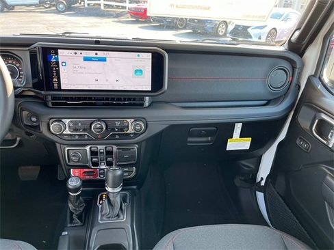 New 2024 Jeep Wrangler Unlimited Rubicon w/ Technology Group image 13