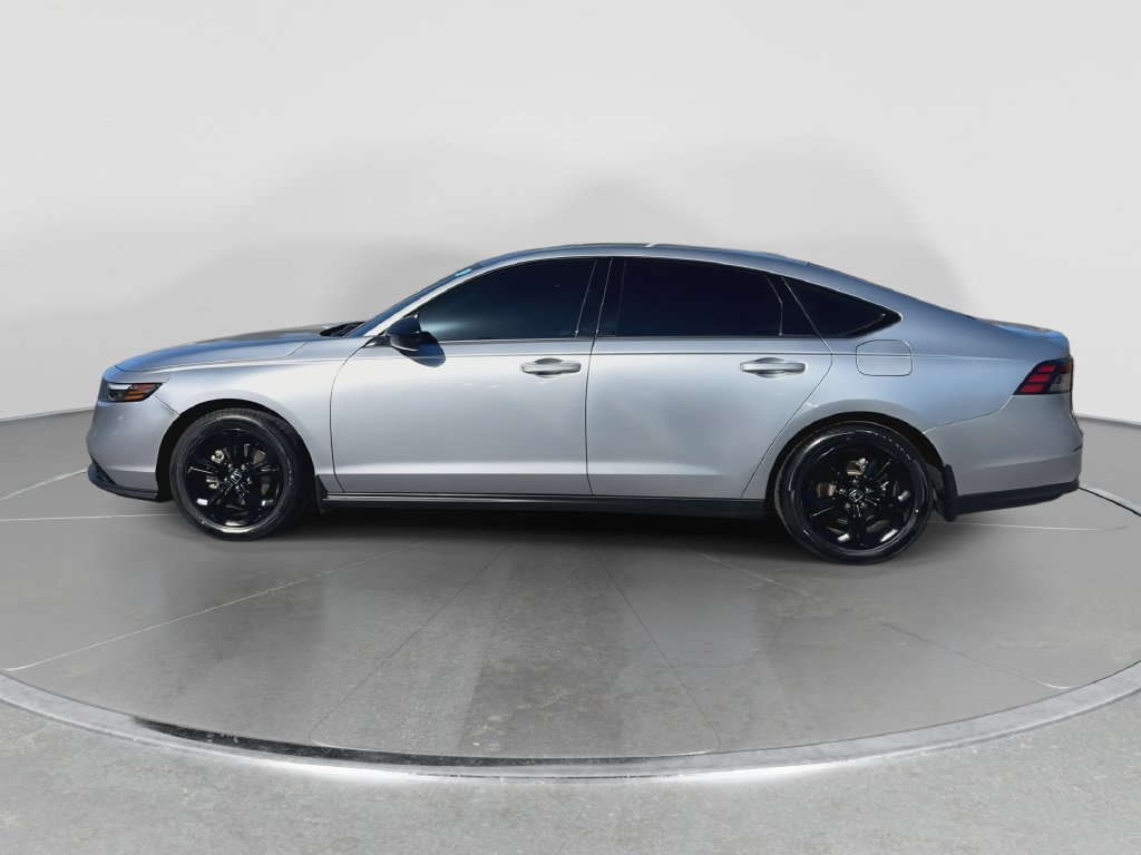 Used 2025 Honda Accord SE image 5