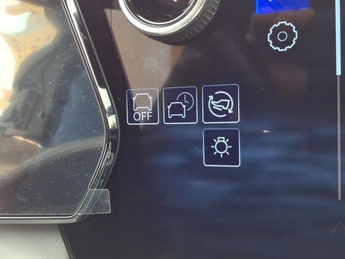 Used 2026 Chevrolet Equinox EV LT FWD image 24