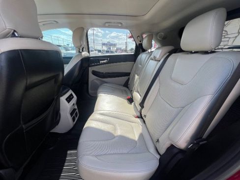 Used 2017 Ford Edge Titanium w/ Equipment Group 301A FWD image 11