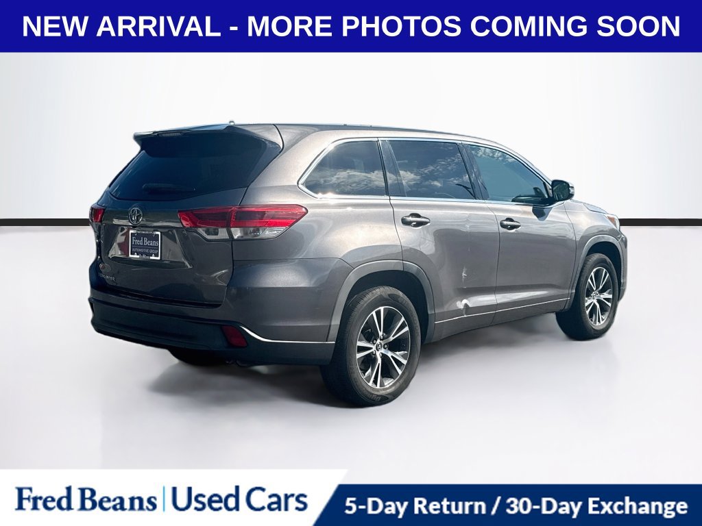 Used 2017 Toyota Highlander LE FWD image 8