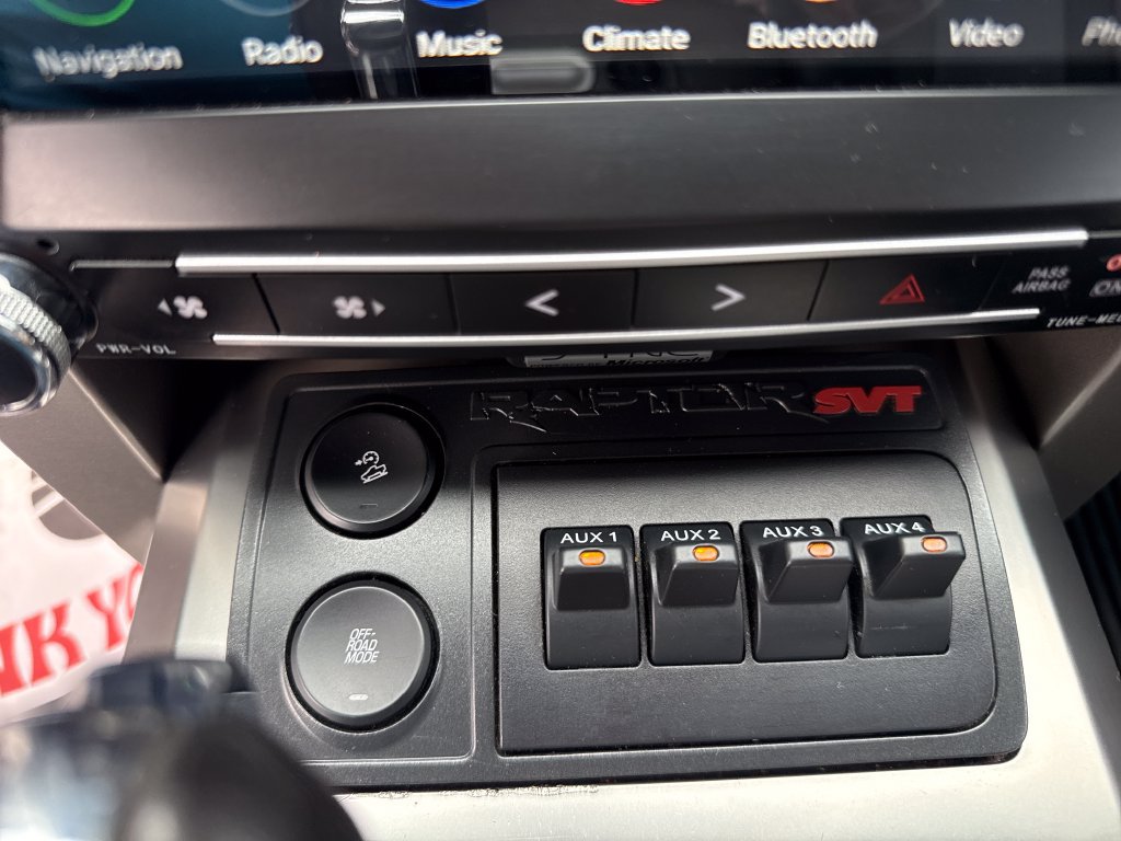 Used 2013 Ford F150 Raptor w/ Luxury Equipment Group AWD/4WD image 18