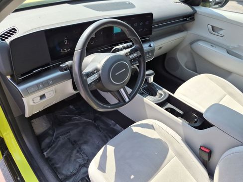 Used 2024 Hyundai Kona SEL AWD/4WD image 16