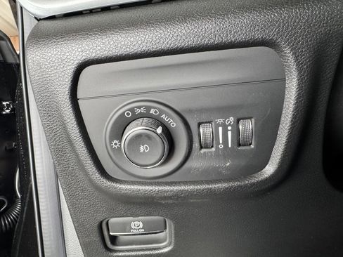 New 2025 Jeep Grand Cherokee L Limited w/ Black Appearance Package image 20