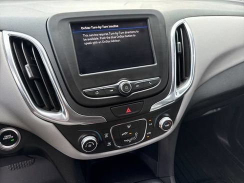 Used 2021 Chevrolet Equinox LS w/ LS Convenience Package FWD image 16