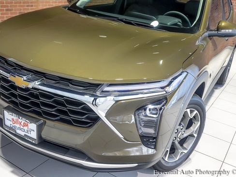 Used 2024 Chevrolet Trax LT image 7