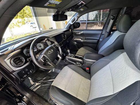 Certified 2023 Toyota Tacoma TRD Off-Road w/ Advanced Technology Package AWD/4WD image 22
