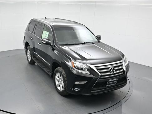 Used 2017 Lexus GX 460 w/ Navigation Package image 44