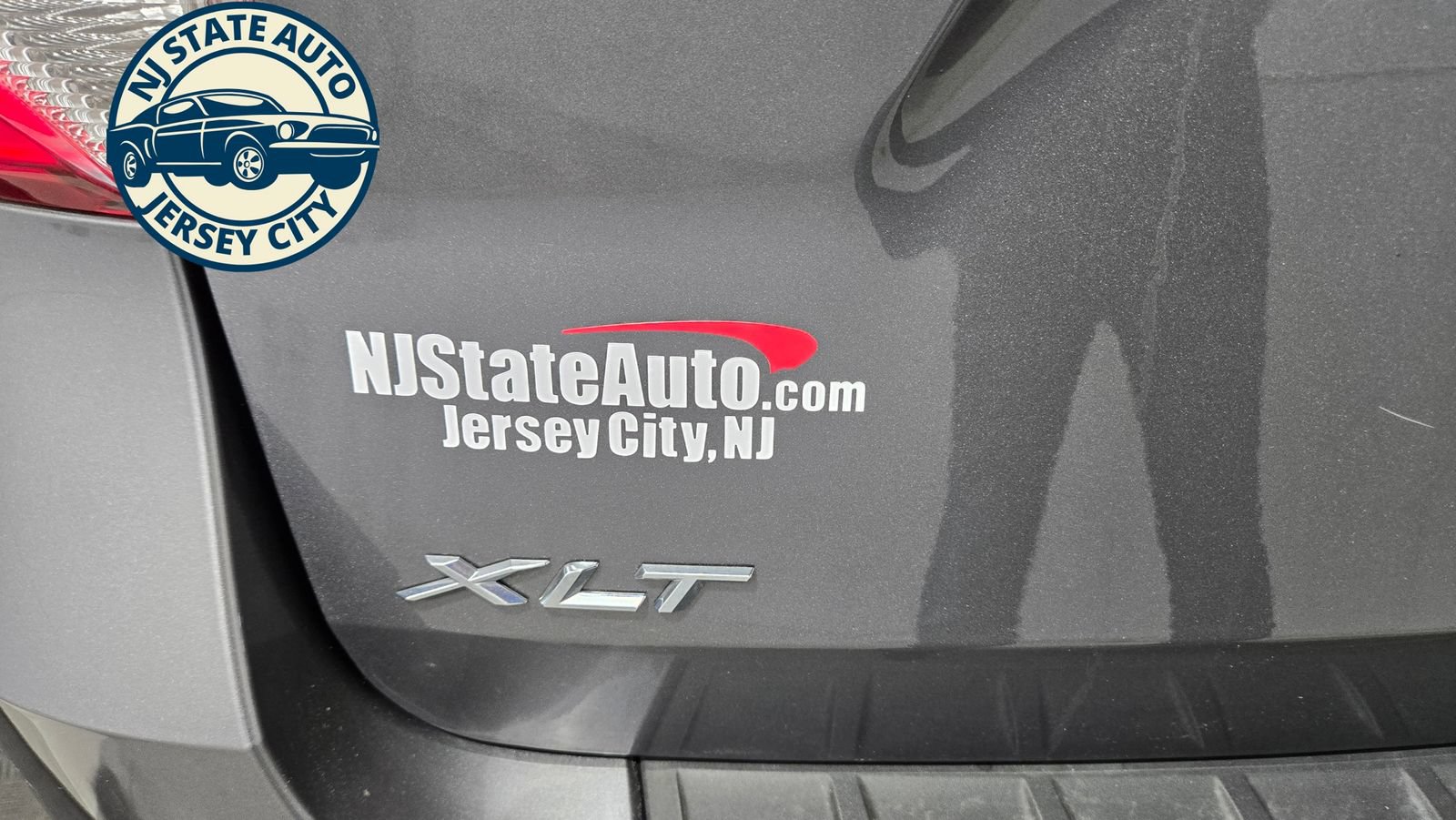 Used 2022 Ford Explorer XLT AWD/4WD image 35