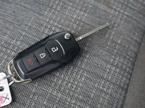 Certified 2022 Ford F150 XLT w/ XTR Package image 38