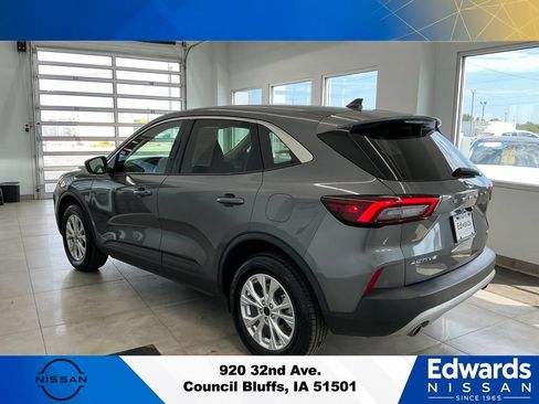 Used 2023 Ford Escape Active AWD/4WD image 5
