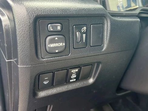 Used 2018 Toyota 4Runner SR5 Premium AWD/4WD image 19