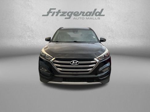 Used 2017 Hyundai Tucson Limited w/ Limited Ultimate Package 03 FWD image 3