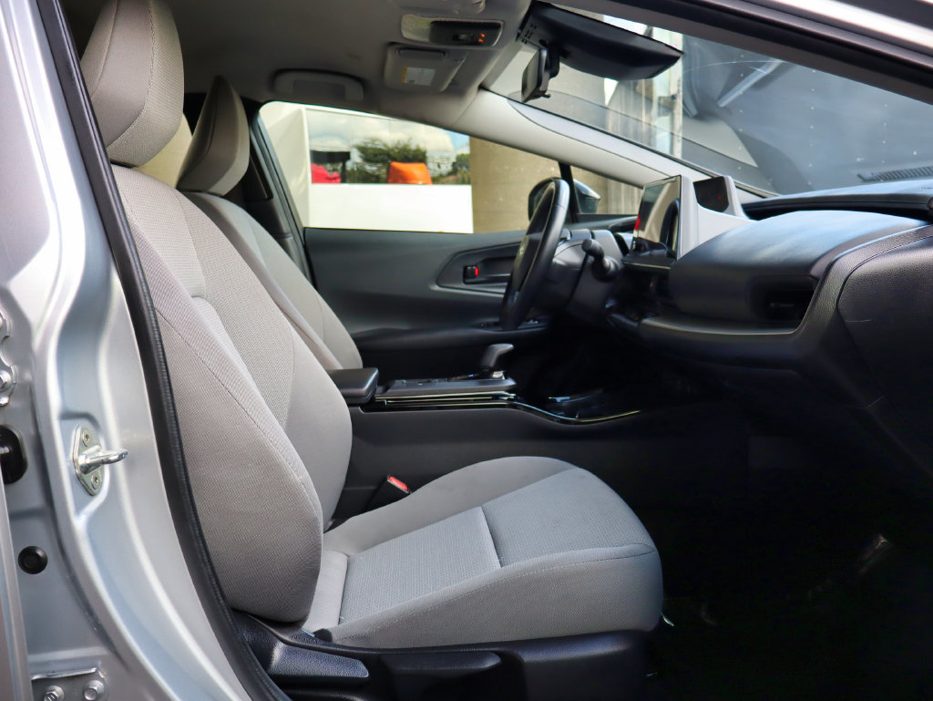 Used 2024 Toyota Prius LE AWD/4WD image 21