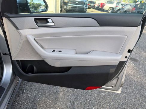 Used 2016 Hyundai Sonata SE FWD image 23