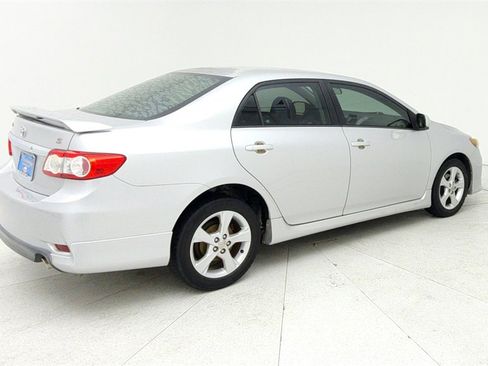 Used 2013 Toyota Corolla S image 8