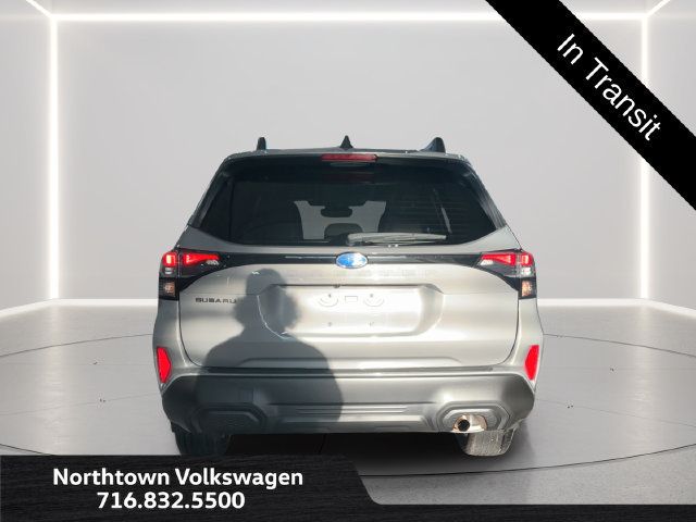 Used 2025 Subaru Forester Premium AWD/4WD image 4
