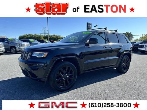 Used 2020 Jeep Grand Cherokee Altitude image 2