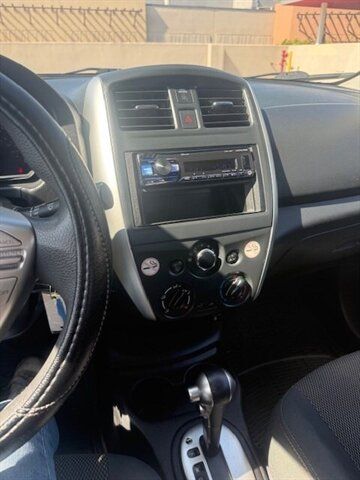 Used 2016 Nissan Versa SV FWD image 11