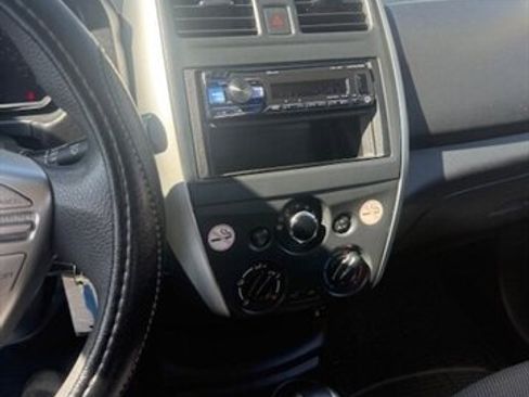 Used 2016 Nissan Versa SV image 11