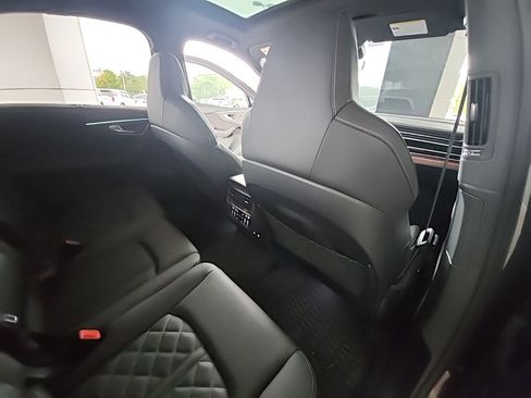 Used 2025 Audi SQ7 Prestige image 19