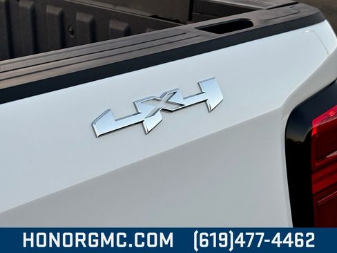 Used 2026 GMC Sierra 1500 SLT w/ SLT Premium Package image 10