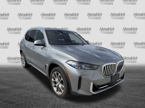 Certified 2024 BMW X5 xDrive40i w/ Premium Package image 2