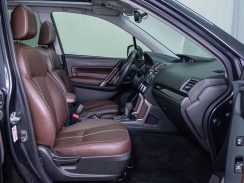 Used 2018 Subaru Forester 2.5i Touring AWD/4WD image 11